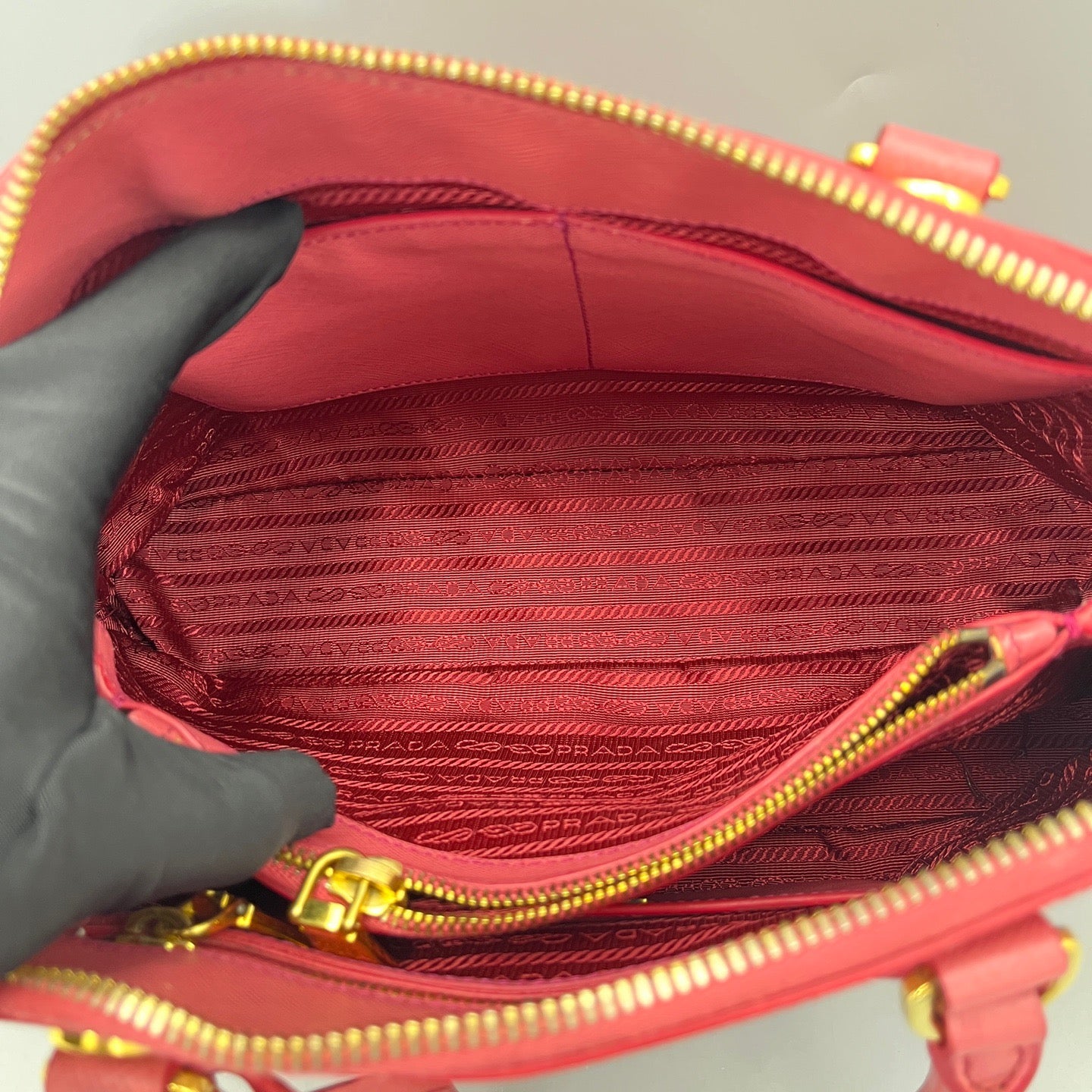 Prada - Galleria Saffiano Lux - Saffiano leather - Rose Pink - (Medium)