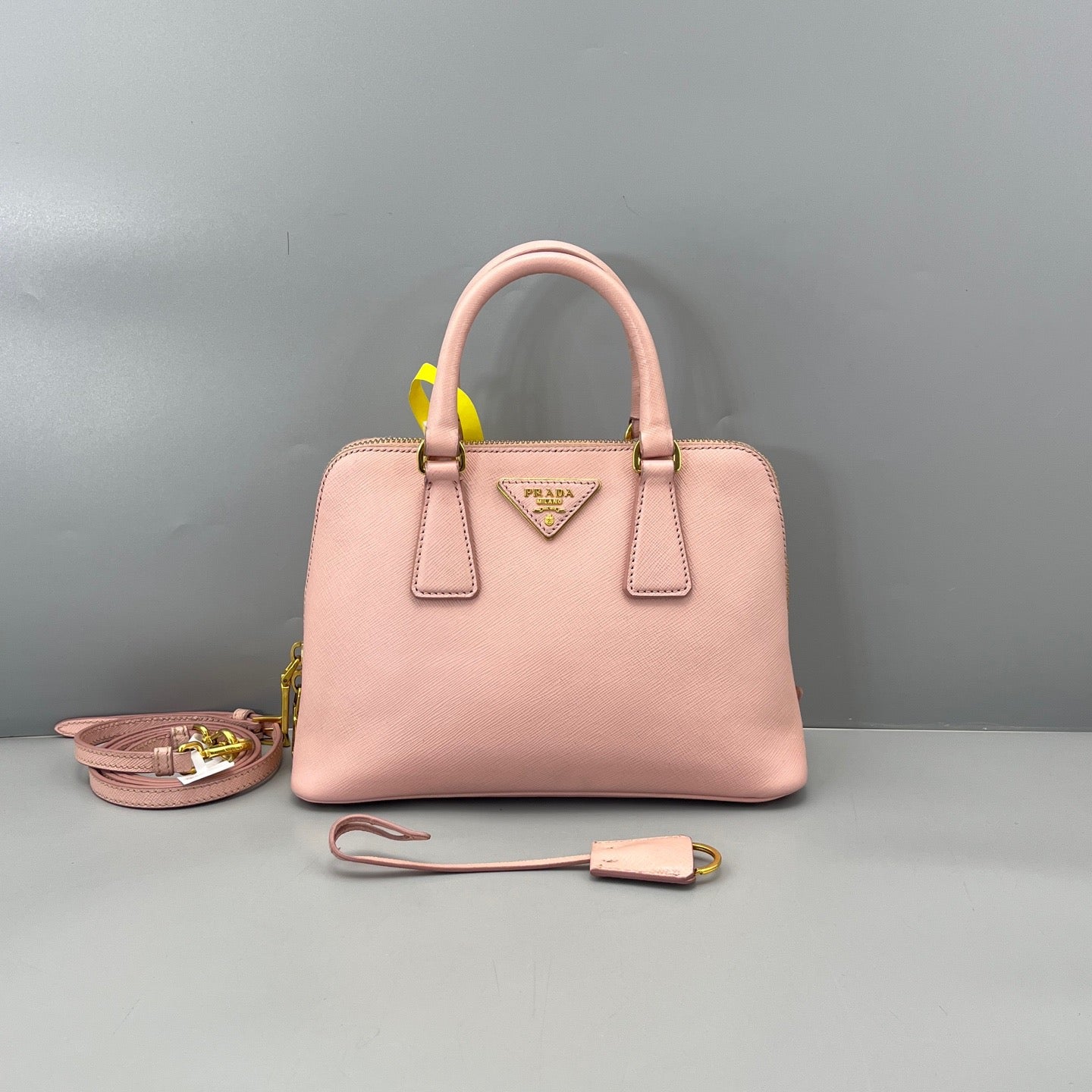 Prada - Saffiano Lux Dome Satchel - Saffiano leather - Pink - (Small)