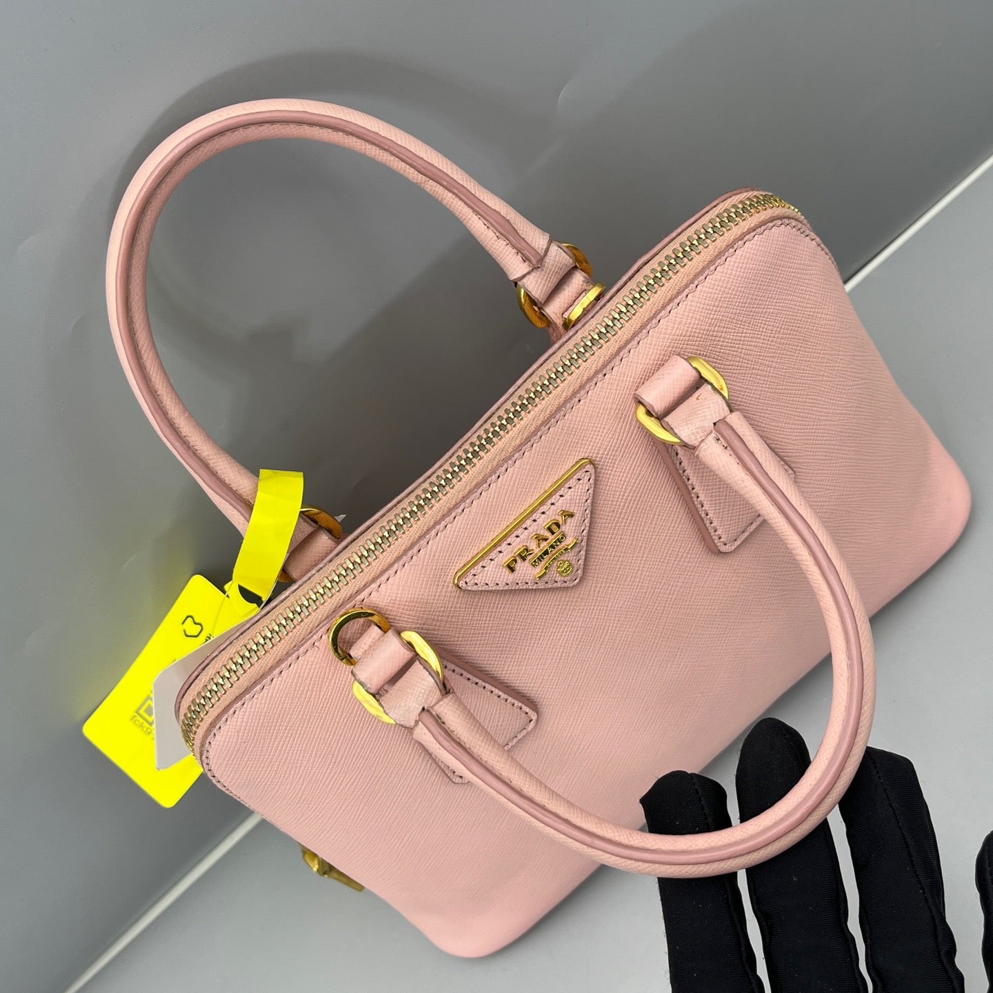 Prada - Saffiano Lux Dome Satchel - Saffiano leather - Pink - (Small)