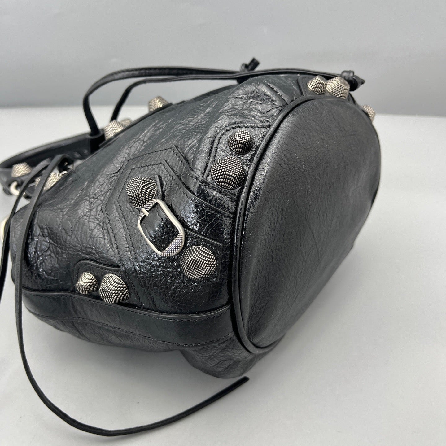 Balenciaga - Motorcycle Bucket Bag - Distressed lambskin leather - Black - (Medium)