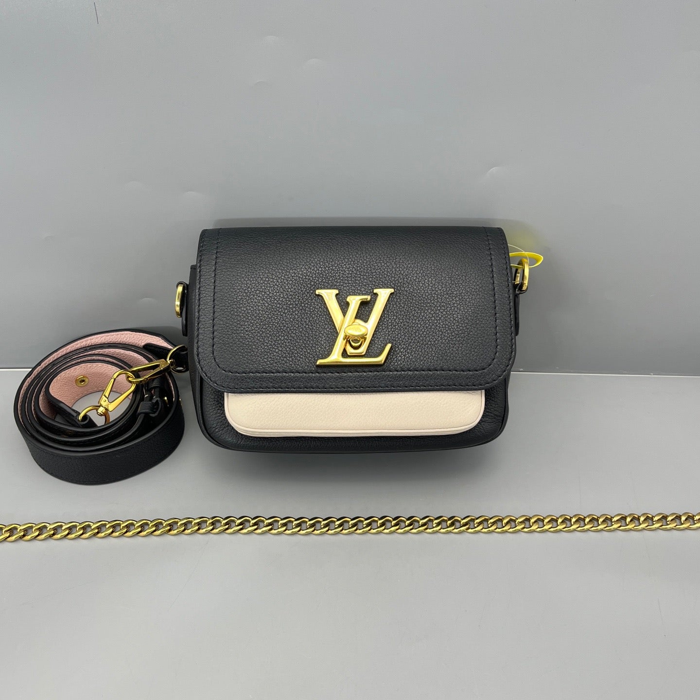 Louis Vuitton - Lockme - Grained calfskin leather - Black and White - (Mini)