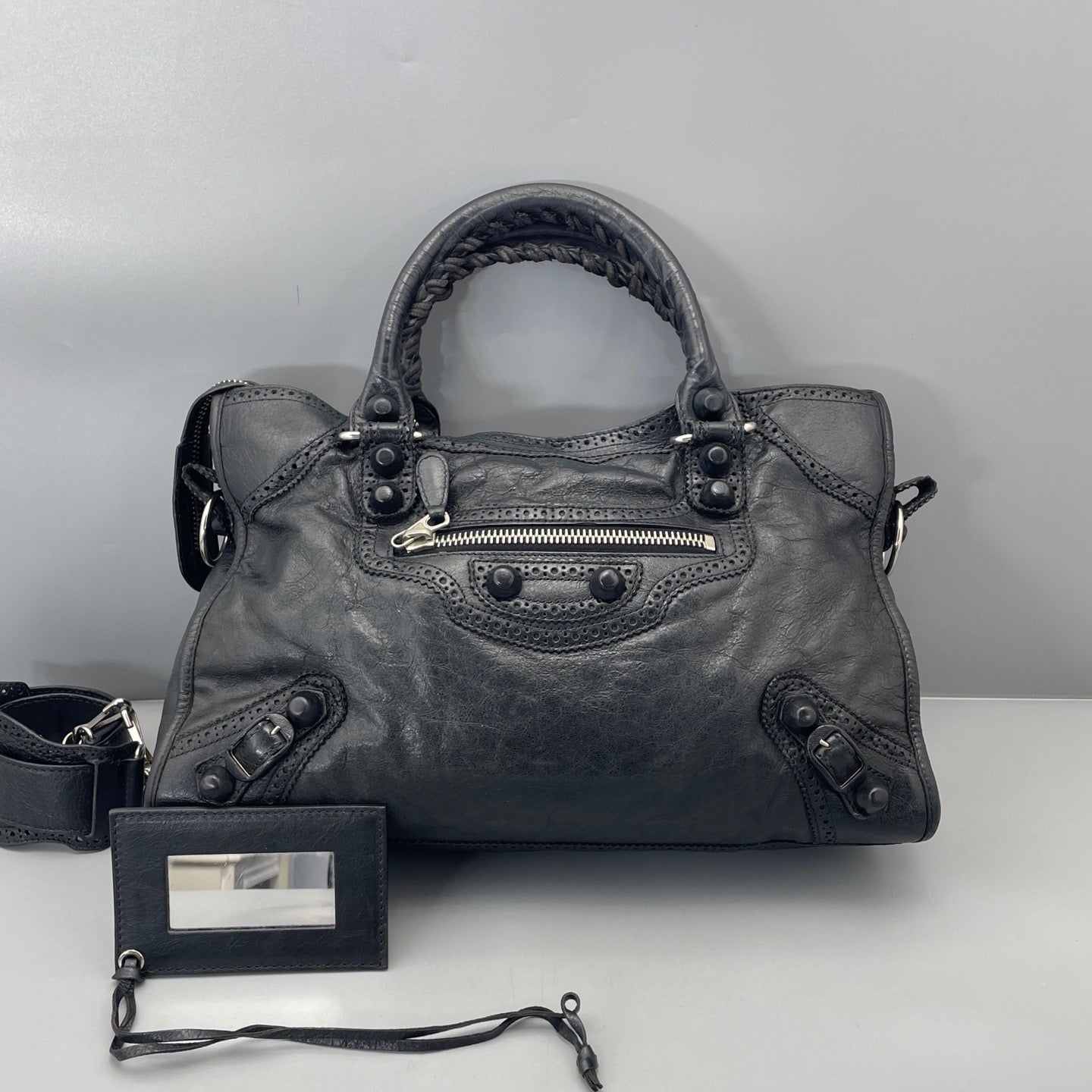 Balenciaga - City - Distressed lambskin leather - Black - (Medium)
