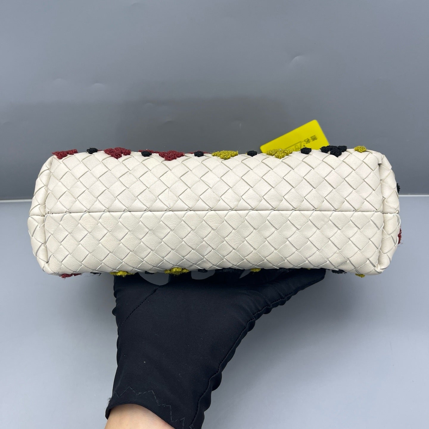 Bottega Veneta - Limited Edition Intrecciato Embroidered Crossbody Bag - Leather - White with Multicolour Embroidery - (Small)