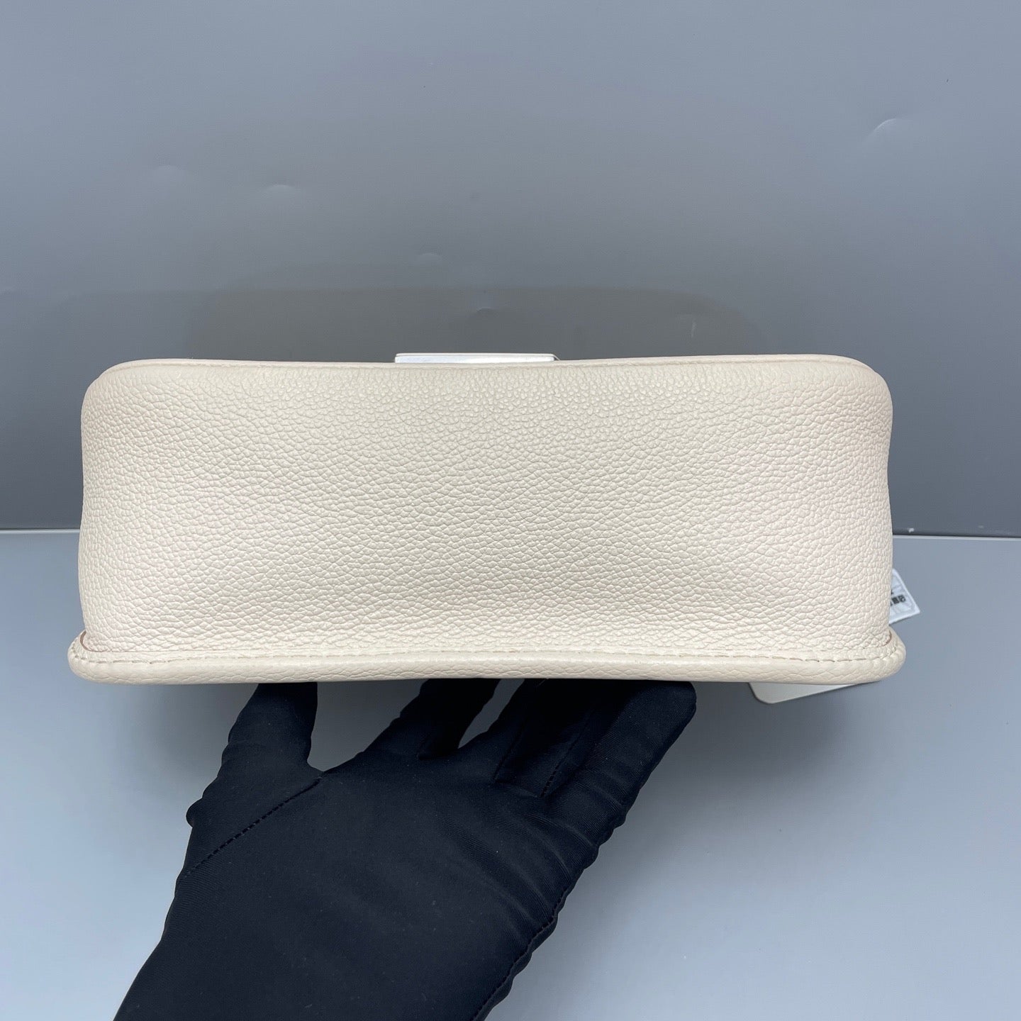 Louis Vuitton - Epi Baguette Flap Bag - Epi leather - White - (small)