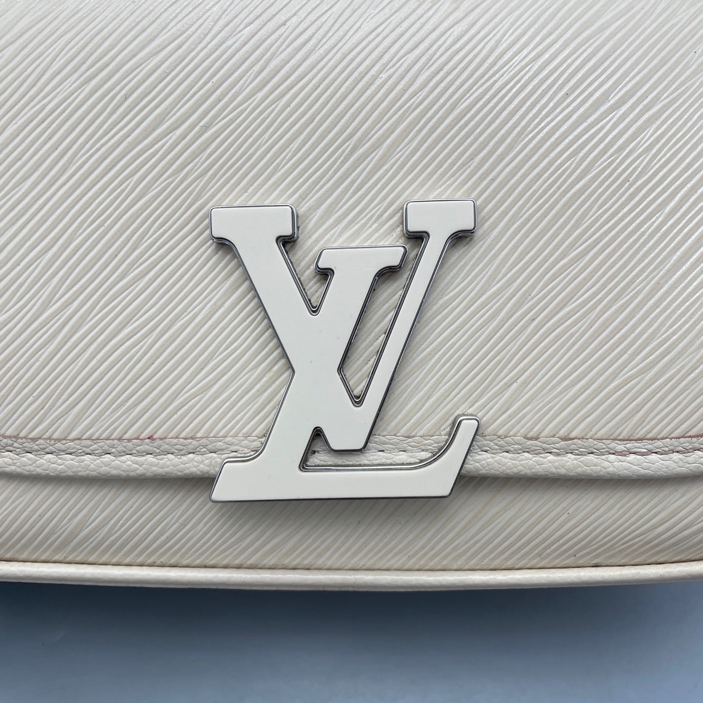 Louis Vuitton - Epi Baguette Flap Bag - Epi leather - White - (small)