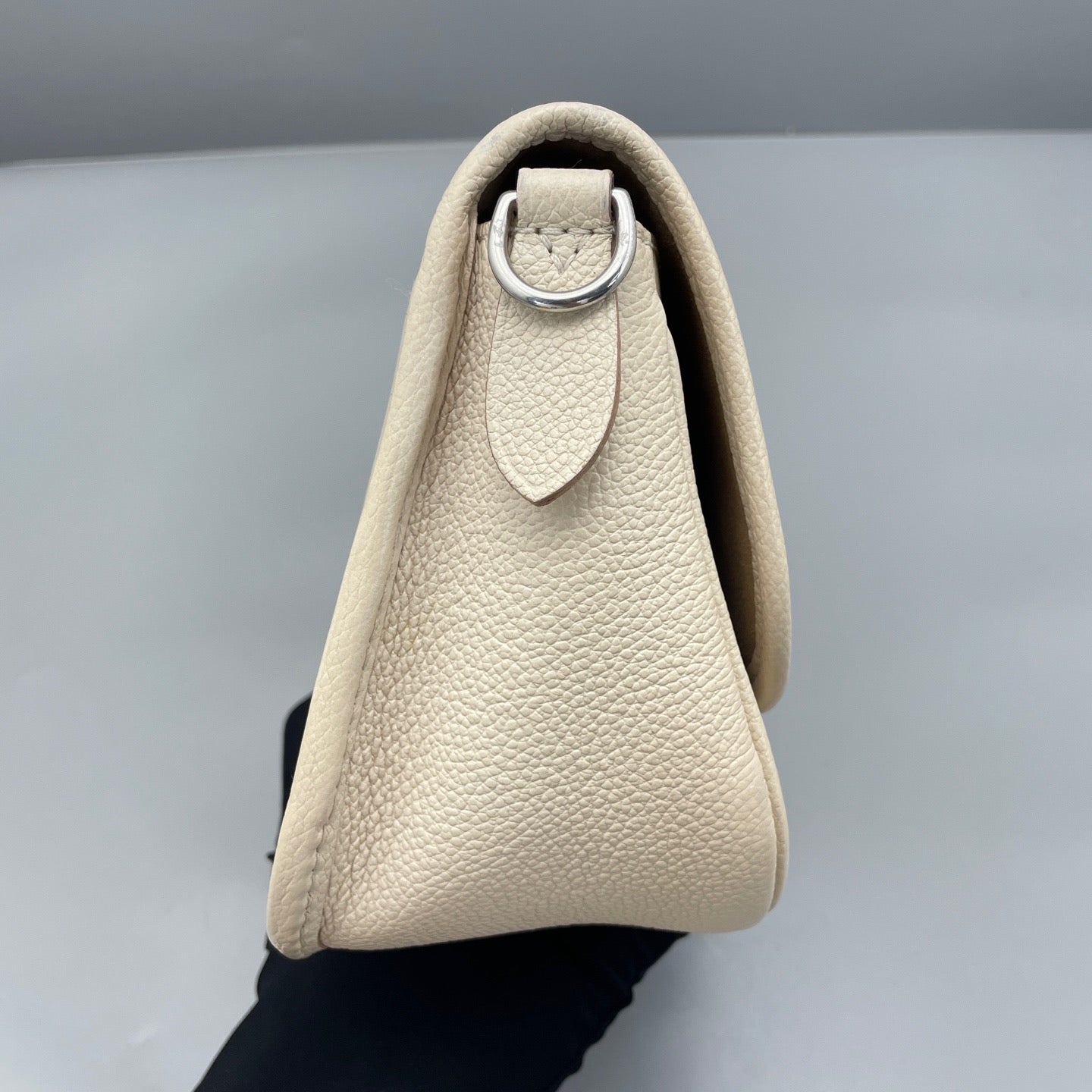 Louis Vuitton - Epi Baguette Flap Bag - Epi leather - White - (small)