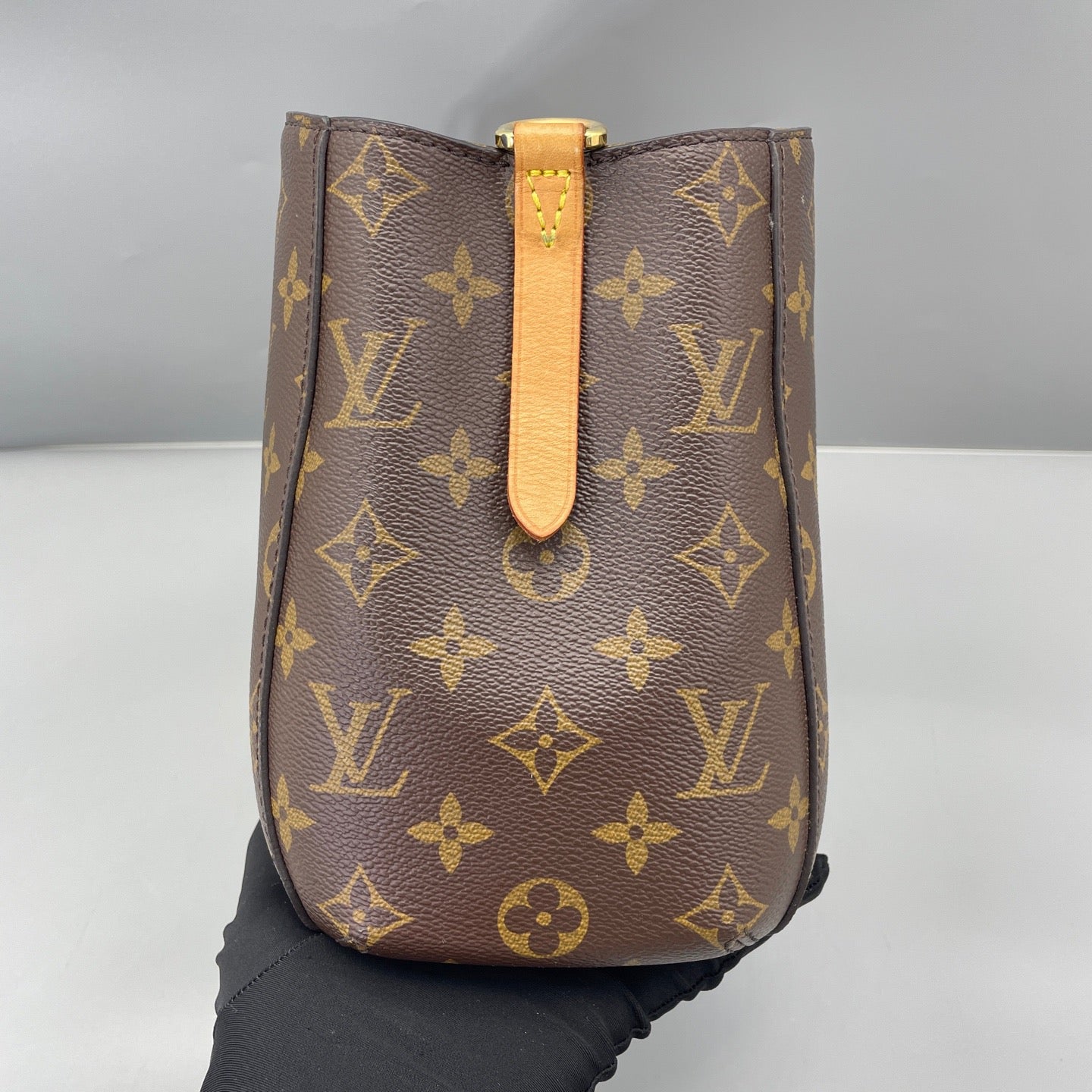 Louis Vuitton - Montaigne BB - Monogram coated canvas with Vachetta leather trim - Brown - (small)