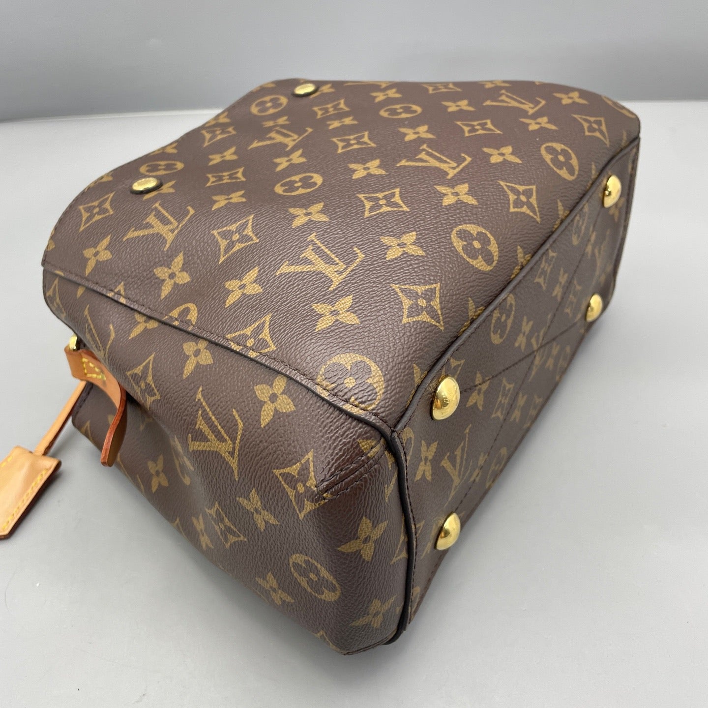 Louis Vuitton - Montaigne BB - Monogram coated canvas with Vachetta leather trim - Brown - (small)