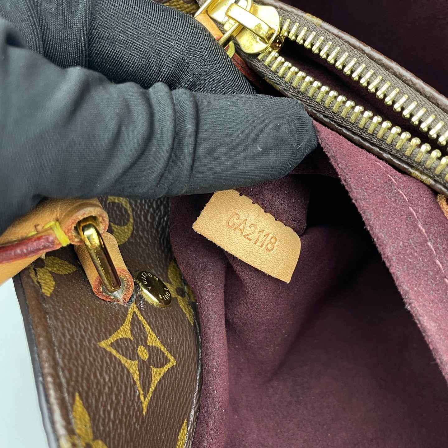 Louis Vuitton - Montaigne BB - Monogram coated canvas with Vachetta leather trim - Brown - (small)