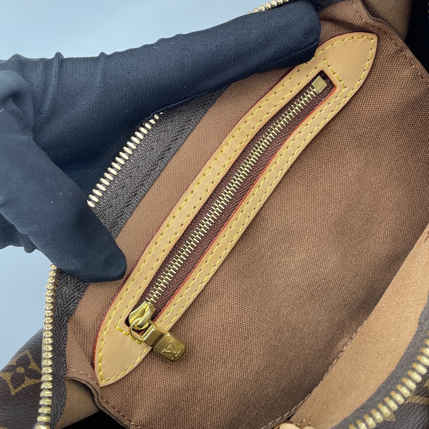 Louis Vuitton - Speedy 25 Bandoulière - Monogram coated canvas with Vachetta leather trim - Brown - (Small)