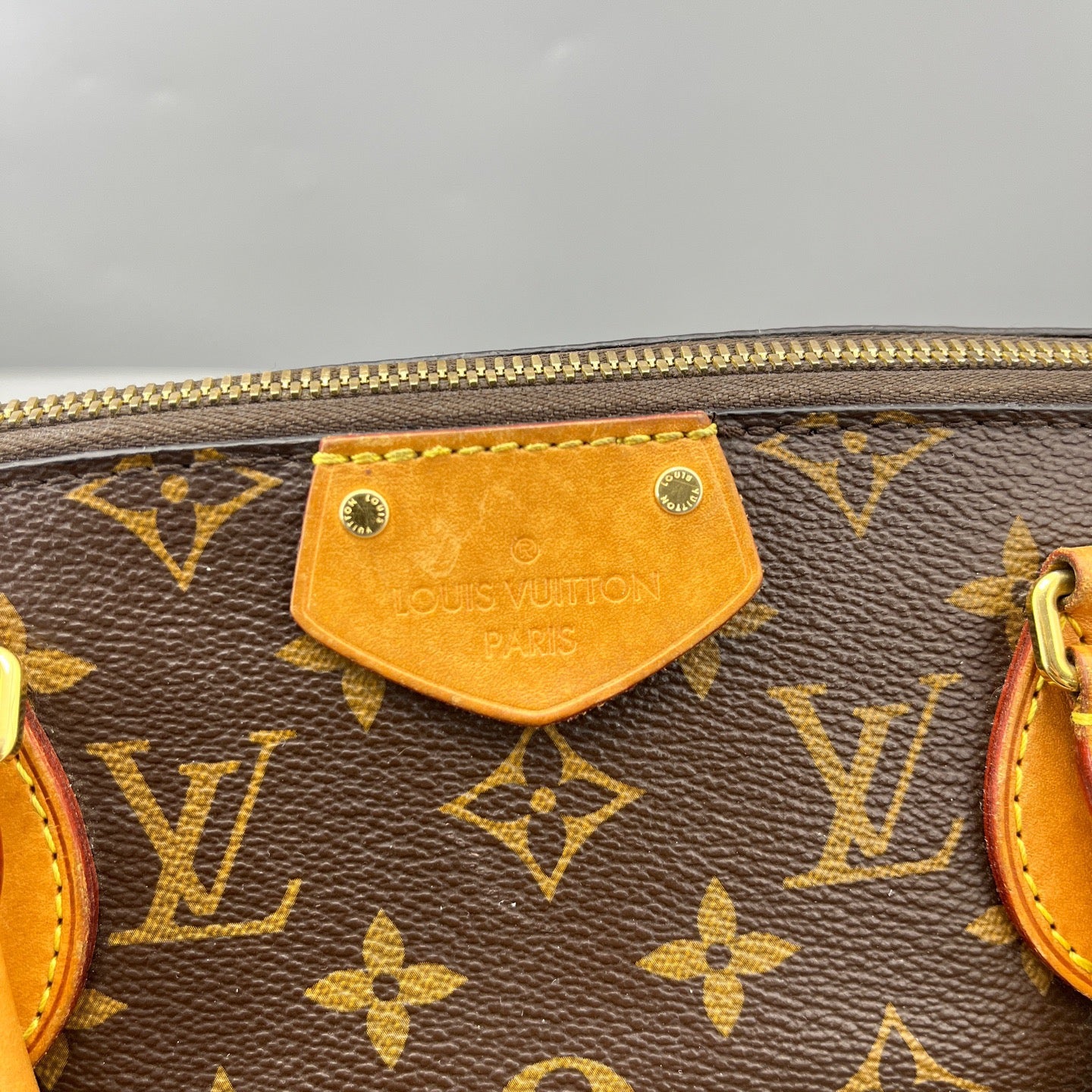 Louis Vuitton - Delightful - Monogram canvas with Vachetta leather trim - Brown - (Medium)