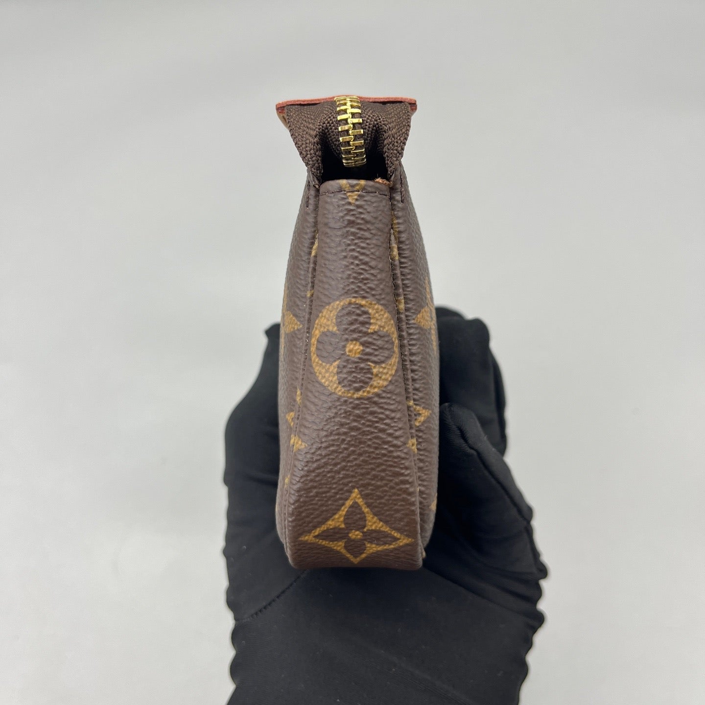 Louis Vuitton - Mini Pochette Accessoires - Monogram coated canvas - Brown - (Mini)