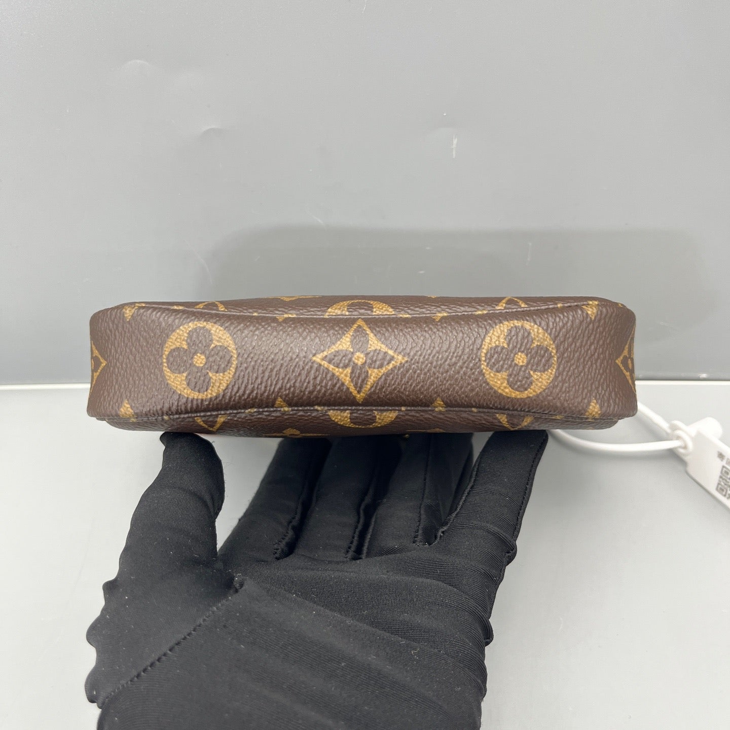 Louis Vuitton - Mini Pochette Accessoires - Monogram coated canvas - Brown - (Mini)