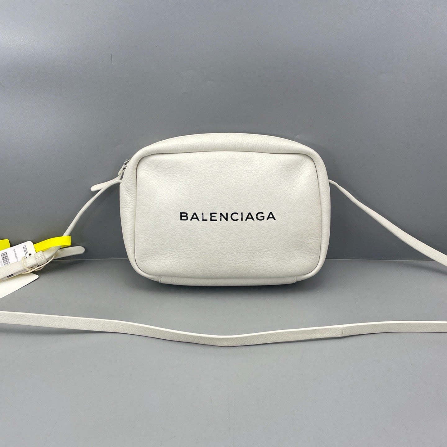 Balenciaga - Everyday Camera Bag - Pebbled leather - White - (small)