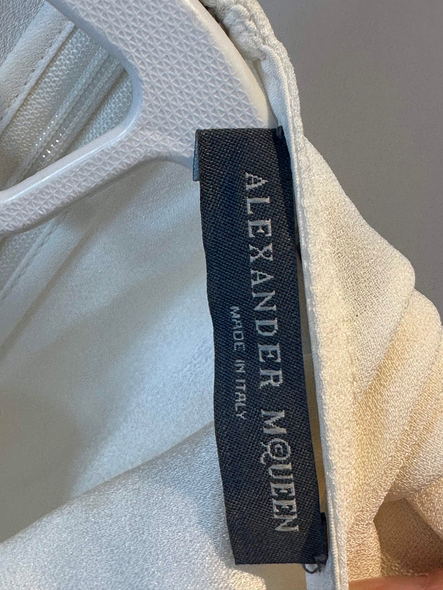 Alexander McQueen - Other - Silk - Beige - (42)