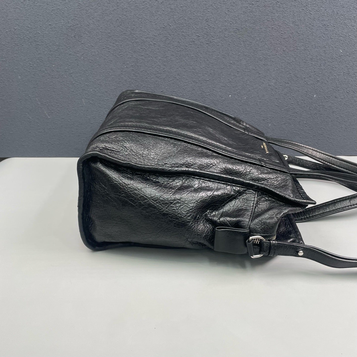 Balenciaga - Bazar - Waxed leather - Black - (medium)