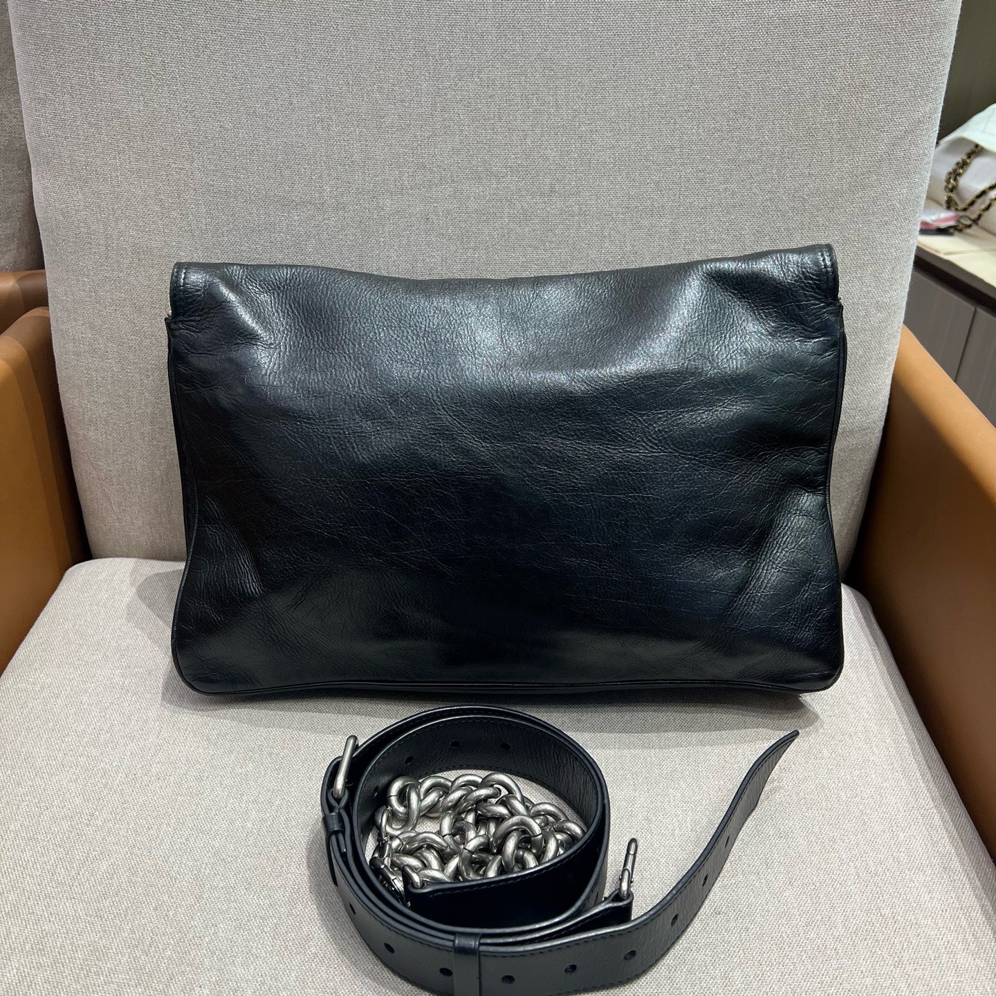Balenciaga - BB Soft Flap - Leather - Black - (large)