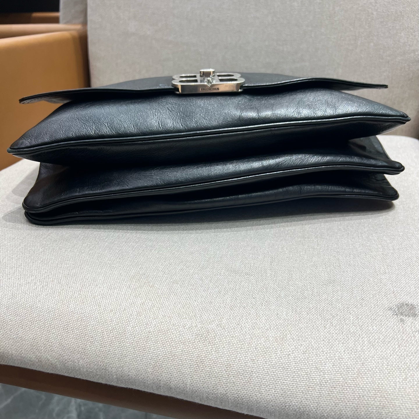 Balenciaga - BB Soft Flap - Leather - Black - (large)