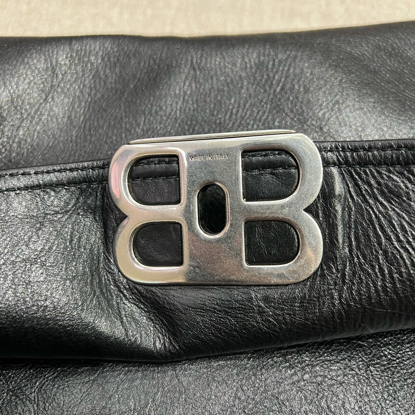 Balenciaga - BB Soft - Leather - Black - (large)