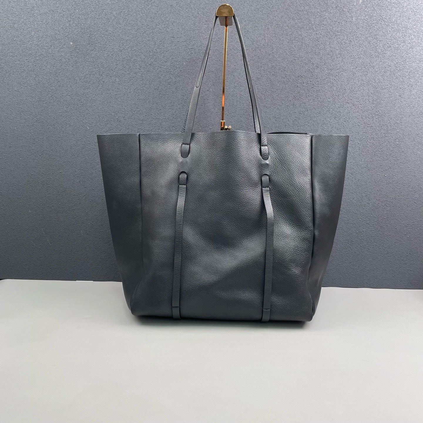 Balenciaga - Cabas Tote - Leather - Black - (Large)