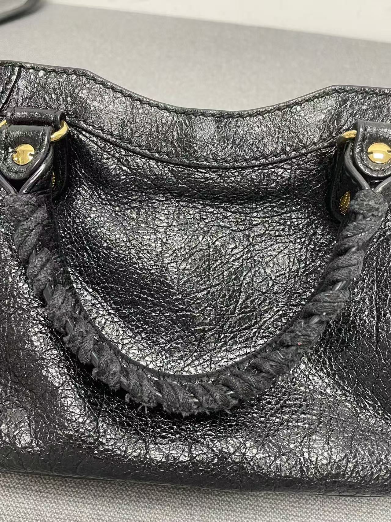 Balenciaga - City Bag - Distressed lambskin leather - Black - (small)