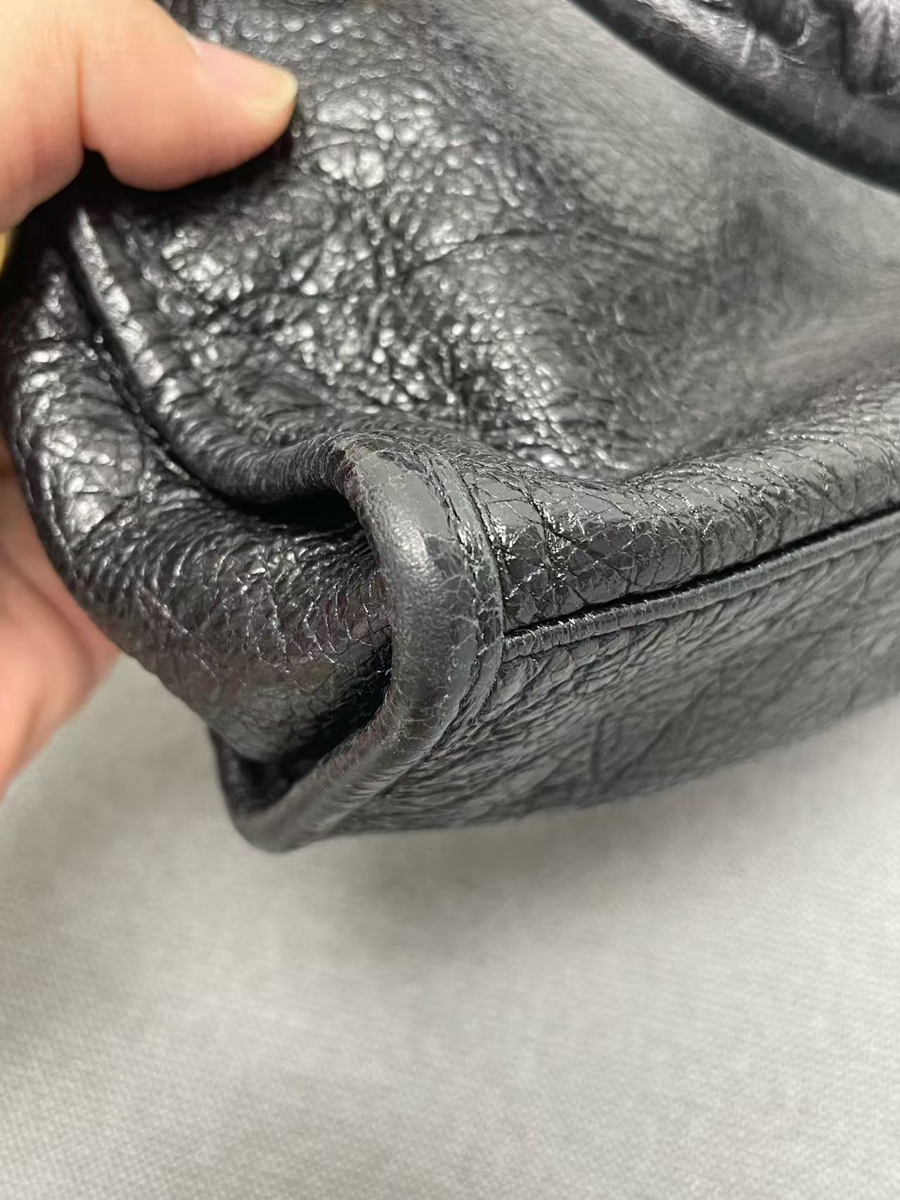 Balenciaga - City Bag - Distressed lambskin leather - Black - (small)