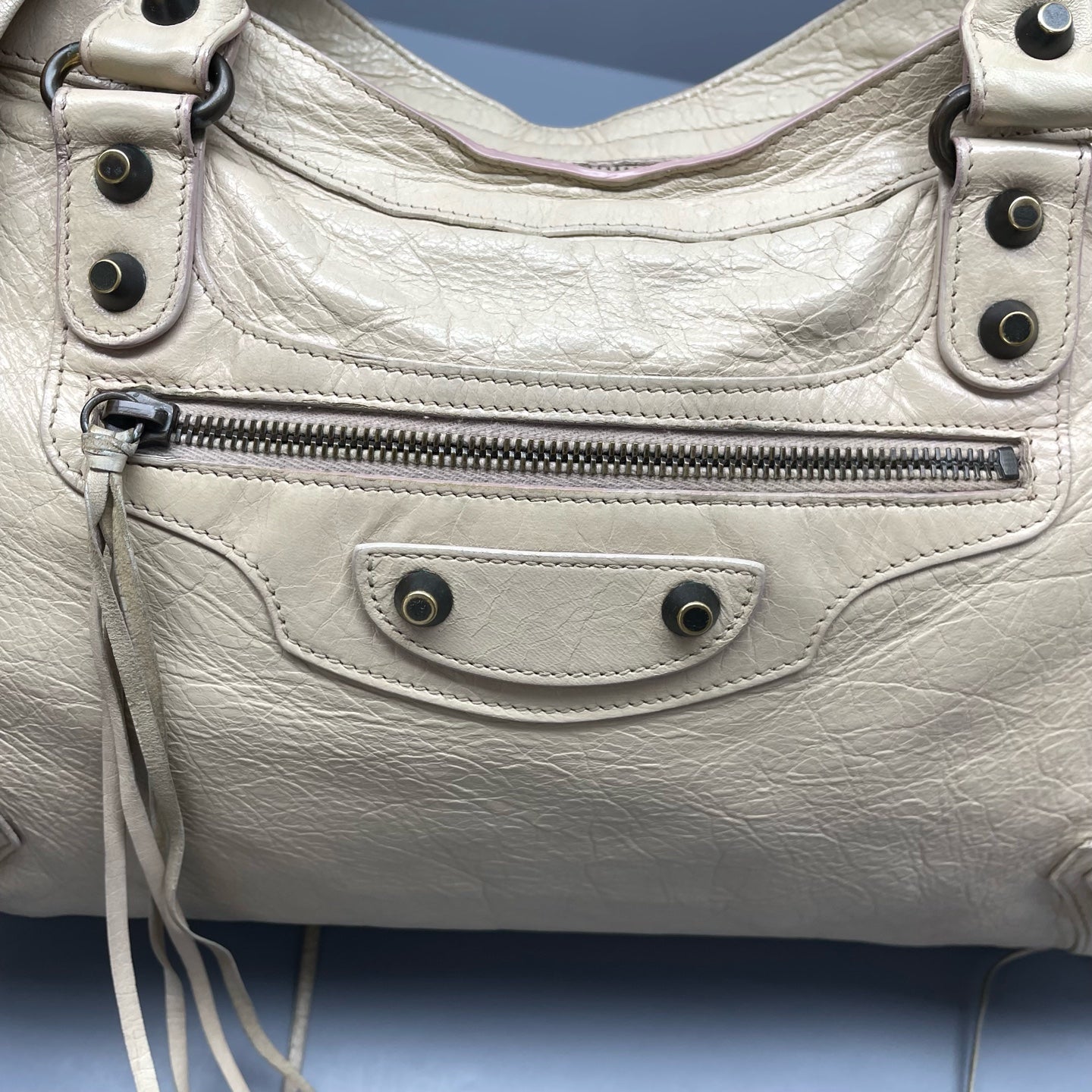 Balenciaga - City - Distressed lambskin leather - Beige - (Medium)
