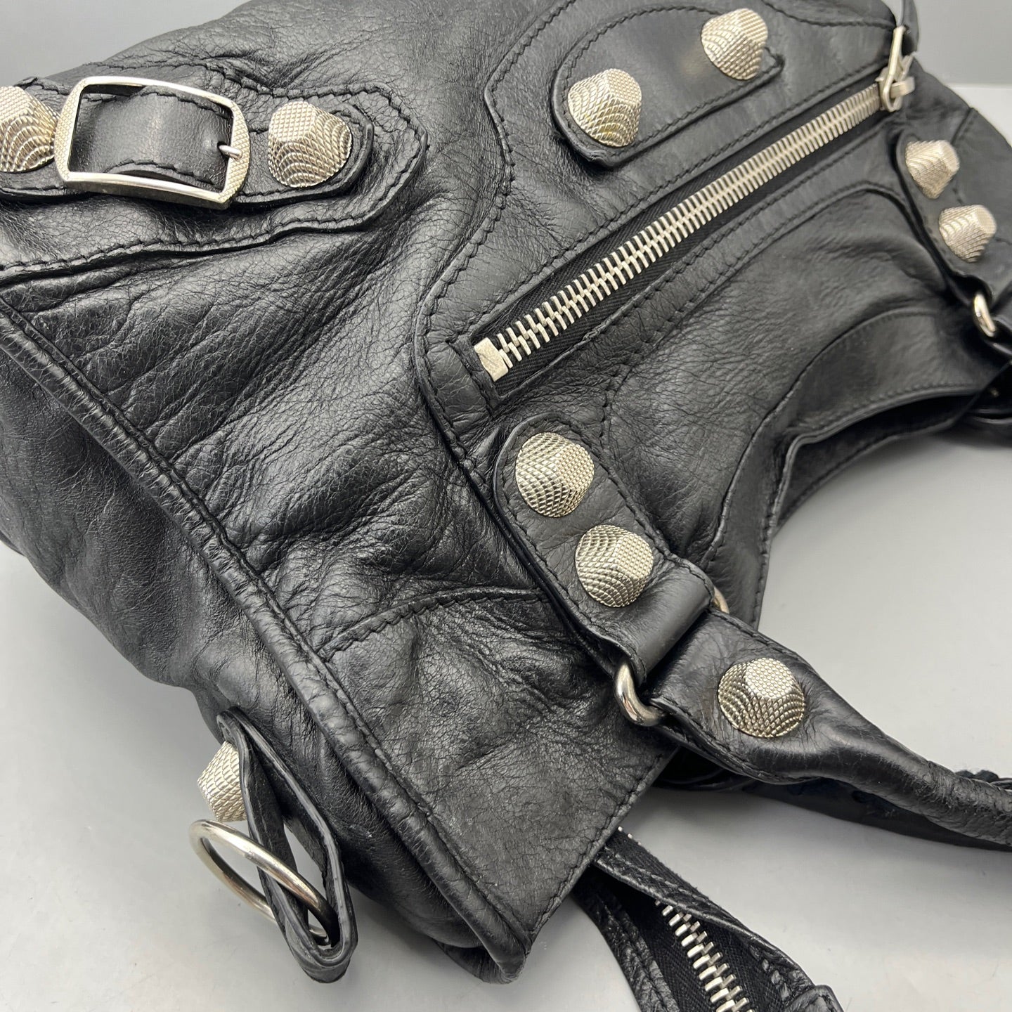 Balenciaga - City - Distressed lambskin leather - Black - (large)