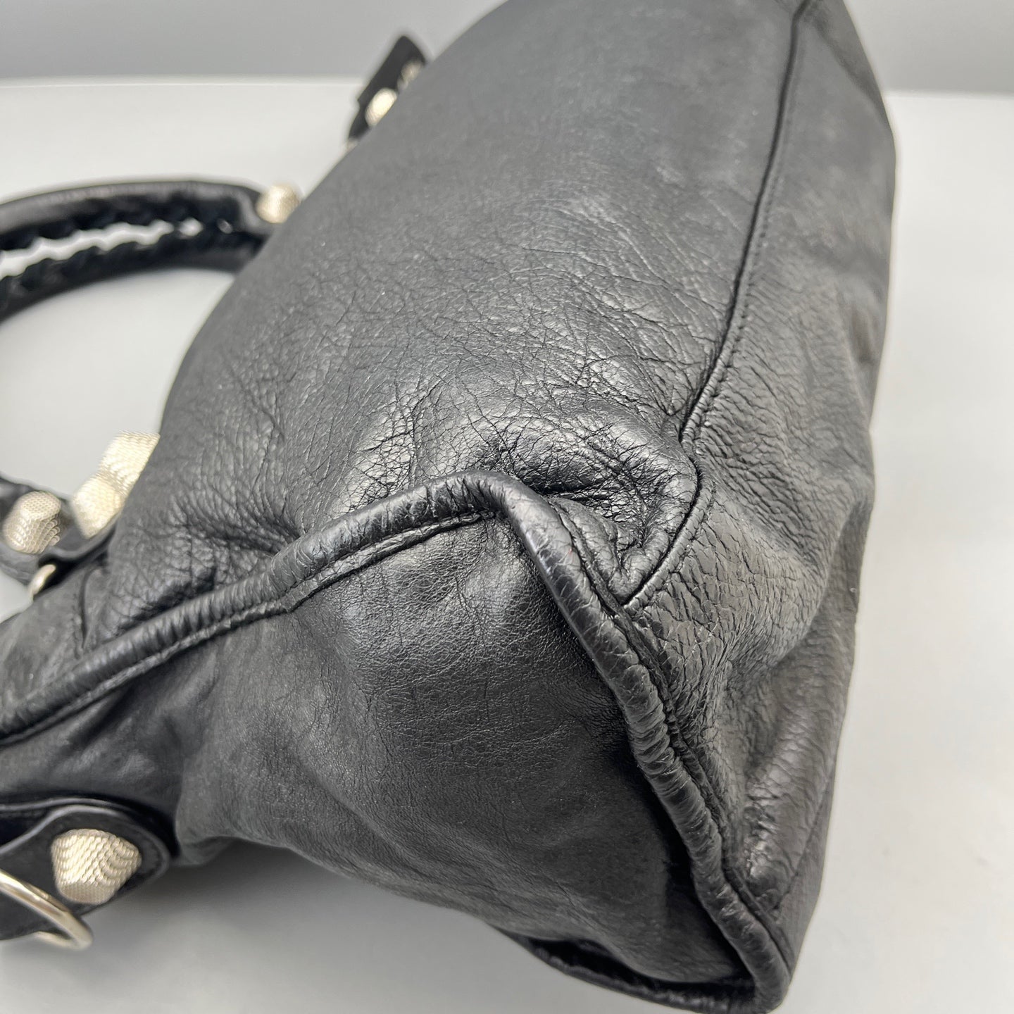 Balenciaga - City - Distressed lambskin leather - Black - (large)