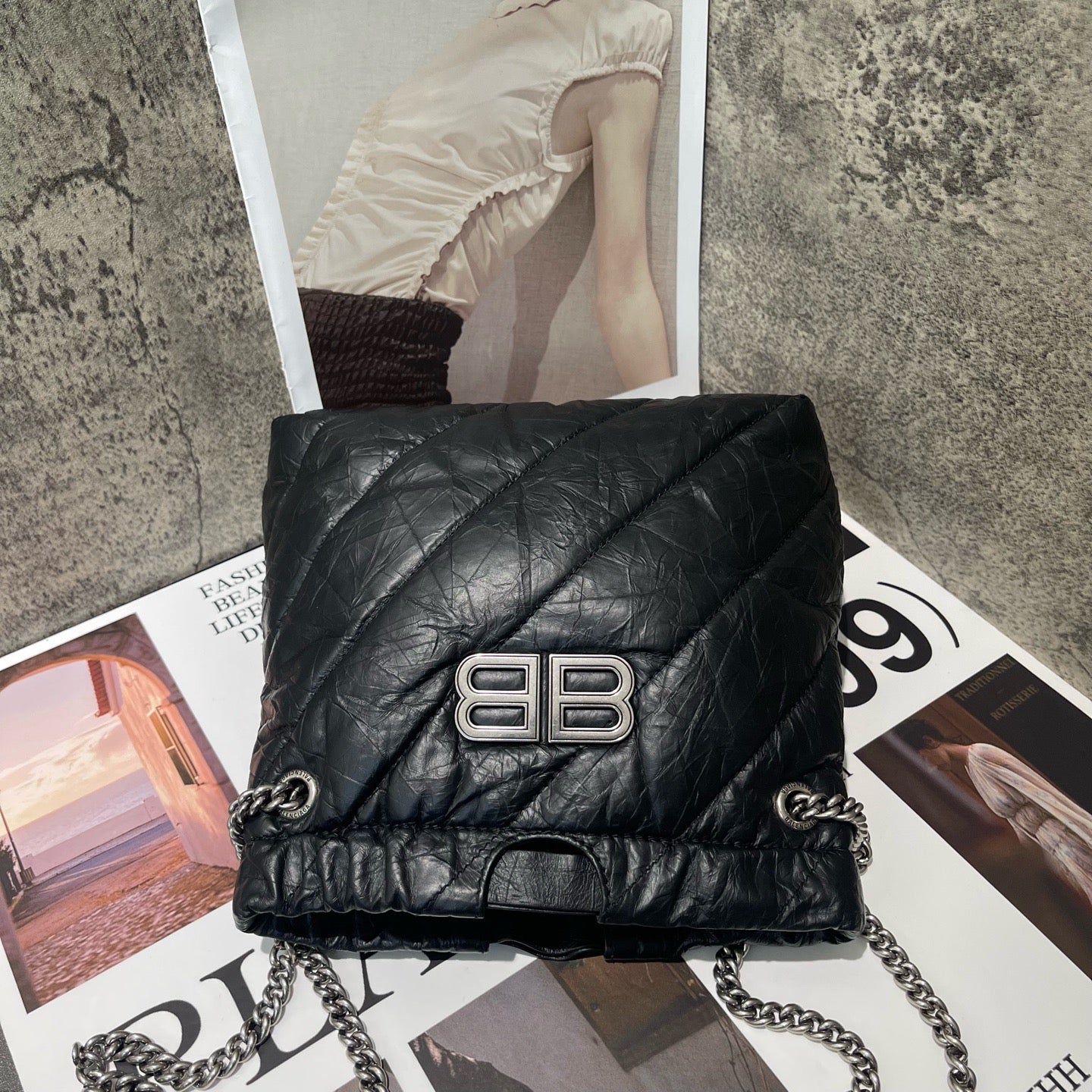 Balenciaga - CRUSH BB Drawstring Bag - Leather - Black - (mini)