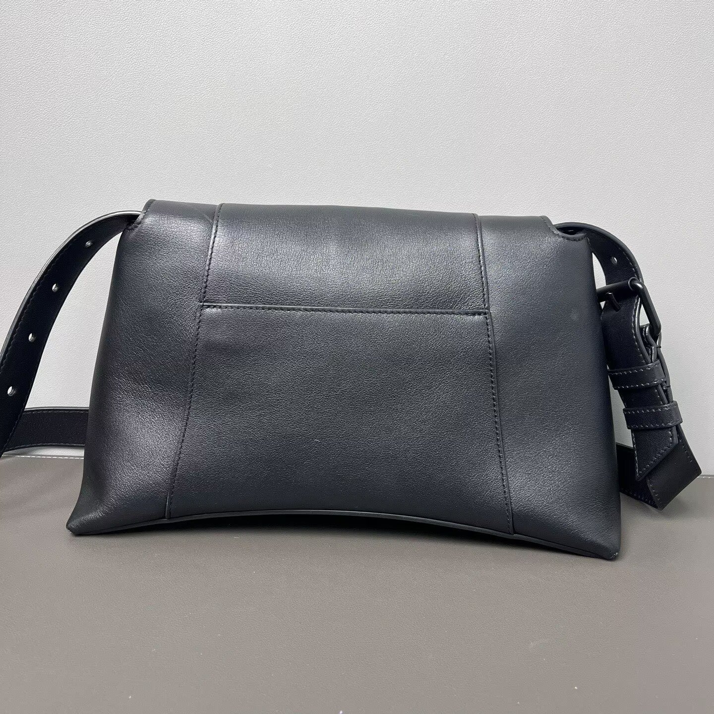 Balenciaga - Downtown - Cowhide leather - Black - (medium)