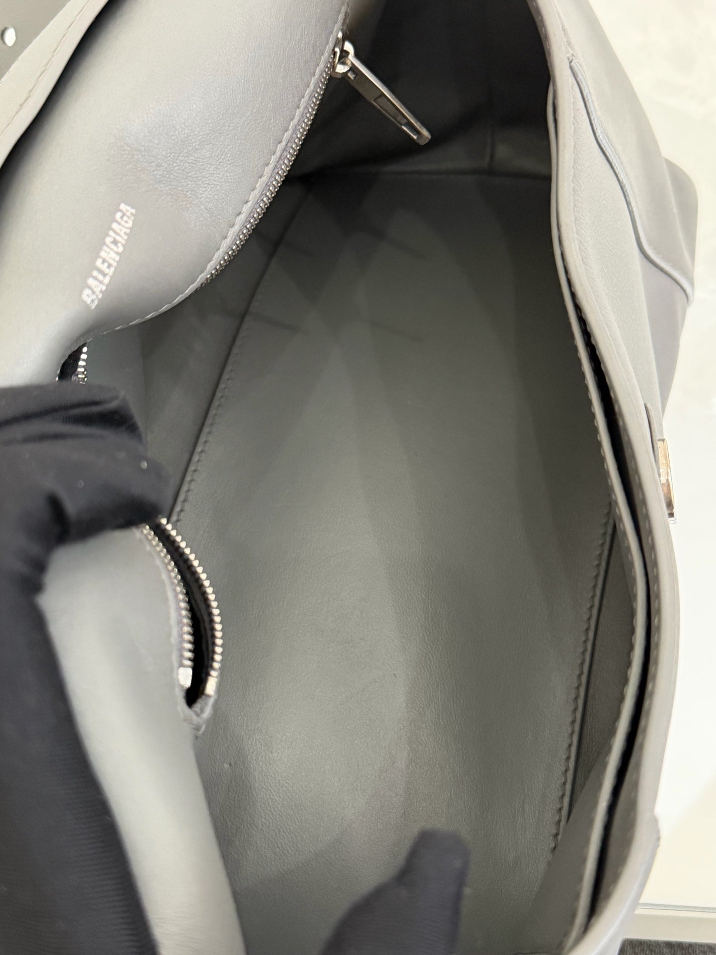 Balenciaga - Downtown Hourglass Bag - Calfskin leather - Grey - (medium)