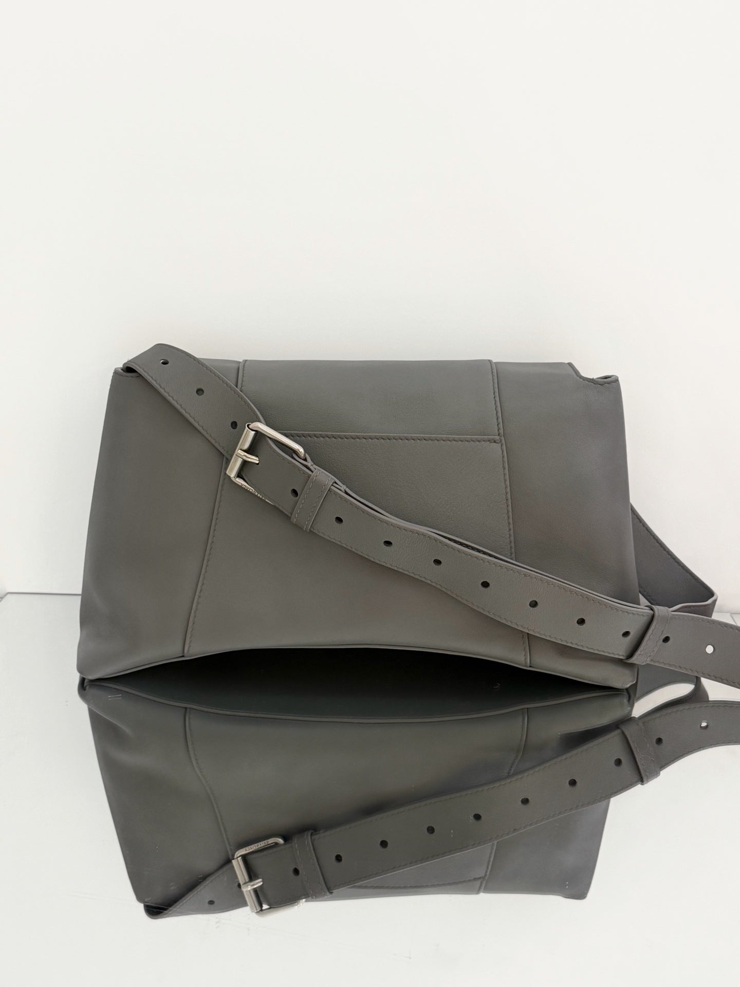 Balenciaga - Downtown Hourglass - Leather - Grey - (medium)