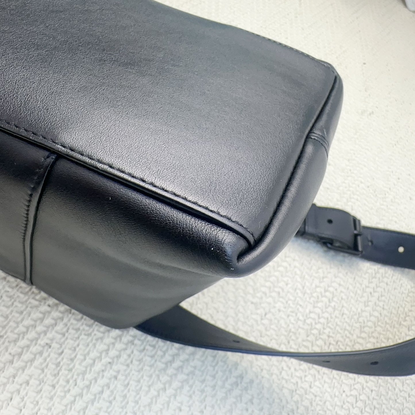 Balenciaga - Downtown - Leather - Black - (medium)