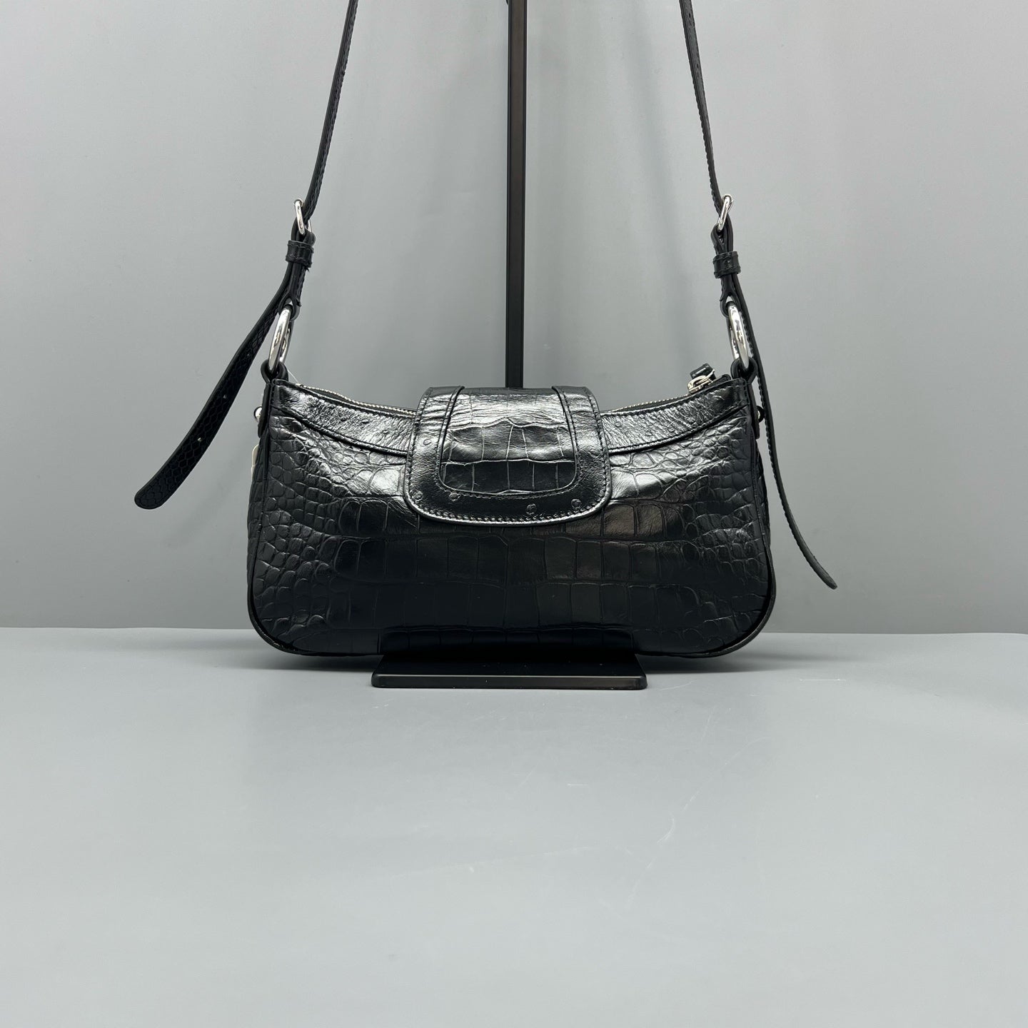 Balenciaga - Essex - Leather - Black - (small)