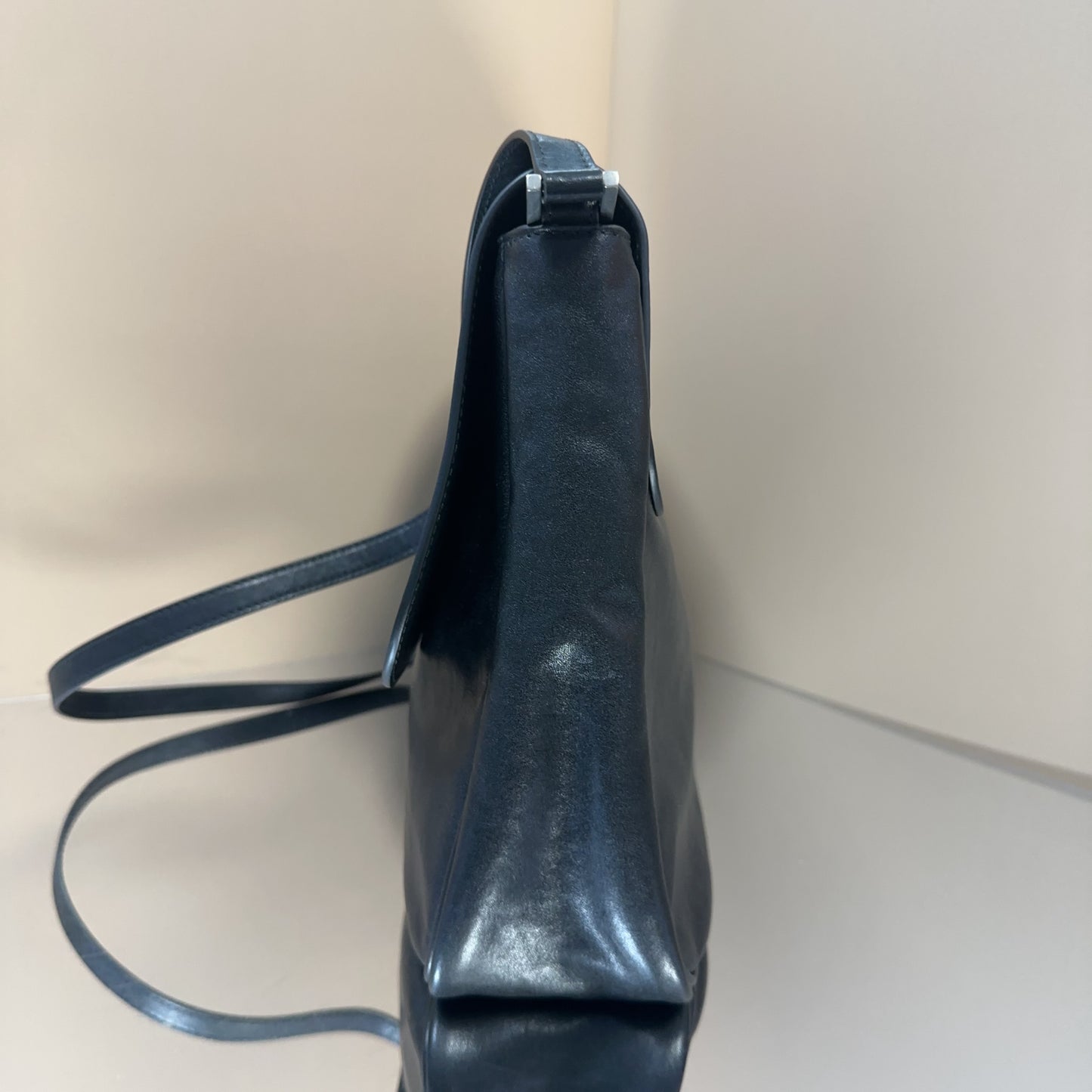 Balenciaga - Grundy Messenger Bag - Leather - Black - (Large)