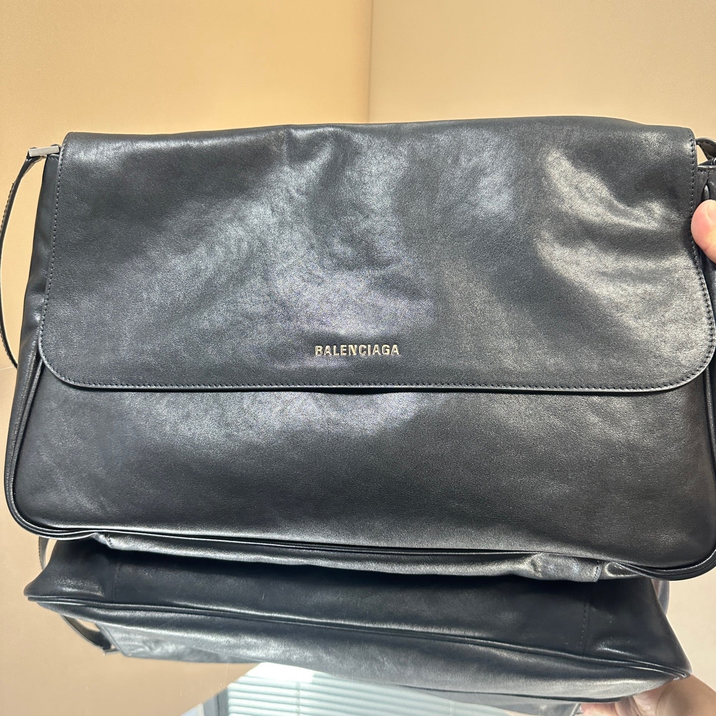 Balenciaga - Grundy Messenger Bag - Leather - Black - (Large)