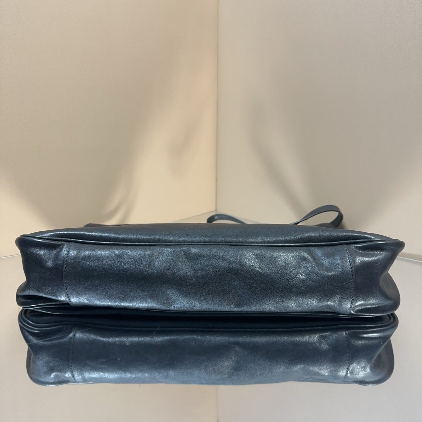 Balenciaga - Grundy Messenger Bag - Leather - Black - (Large)
