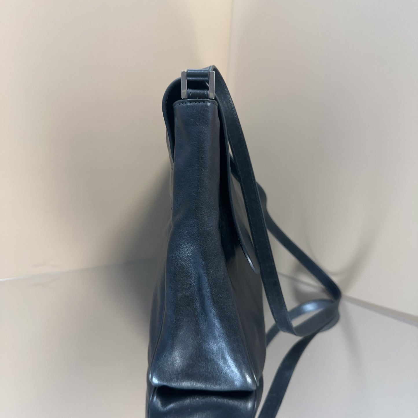 Balenciaga - Grundy Messenger Bag - Leather - Black - (Large)