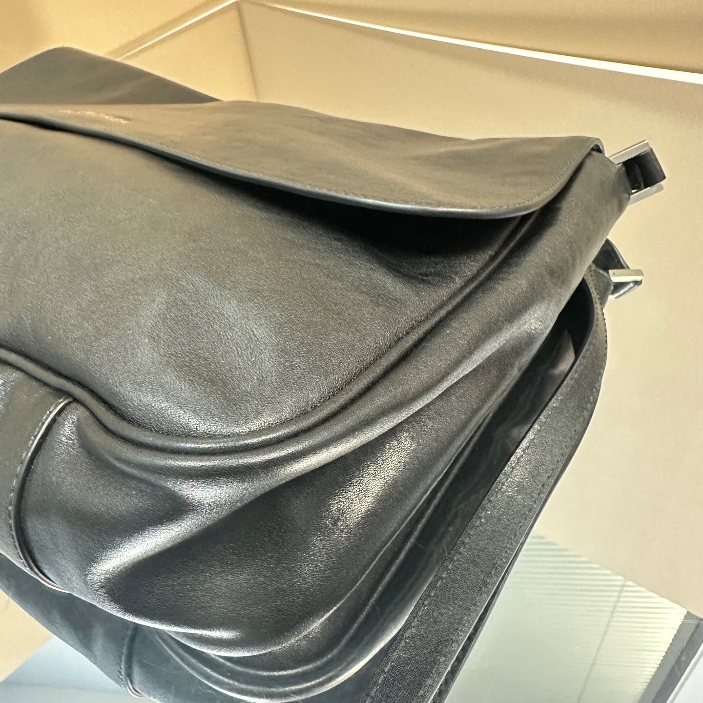 Balenciaga - Grundy Messenger Bag - Leather - Black - (Large)