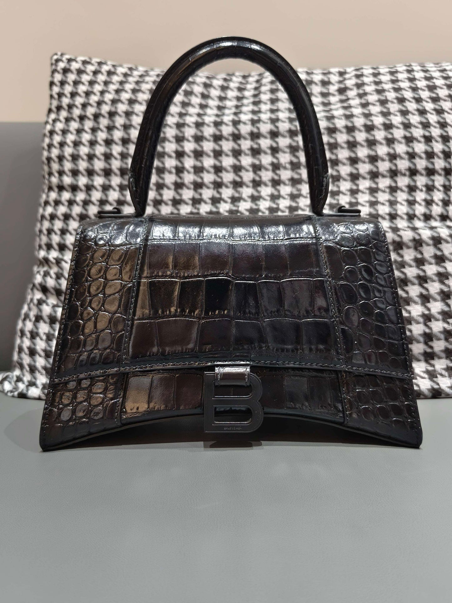Balenciaga - Hourglass Bag - Calfskin leather with crocodile embossing - Black - (small)
