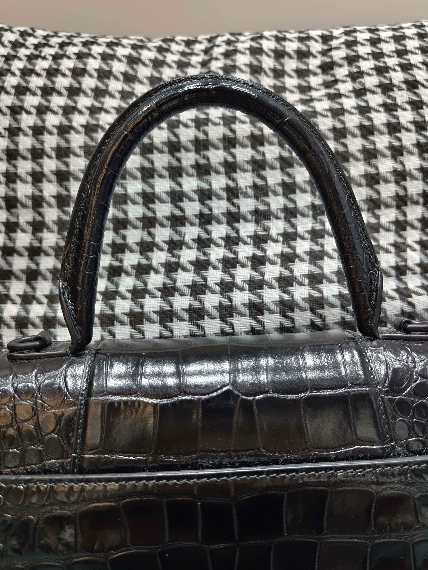 Balenciaga - Hourglass Bag - Calfskin leather with crocodile embossing - Black - (small)