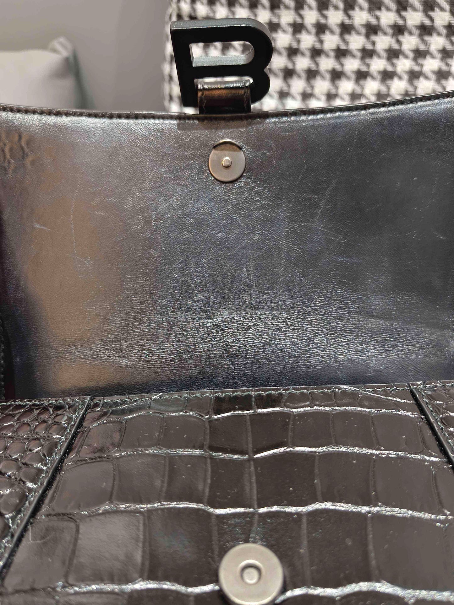 Balenciaga - Hourglass Bag - Calfskin leather with crocodile embossing - Black - (small)