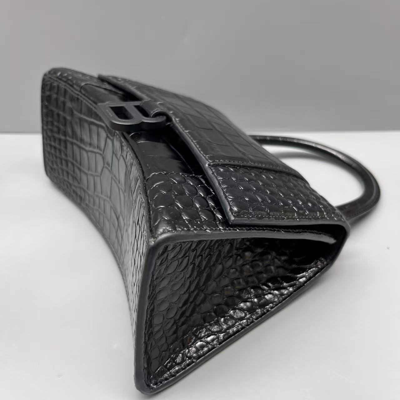 Balenciaga - Hourglass Bag - Crocodile embossed leather - Black - (Small)