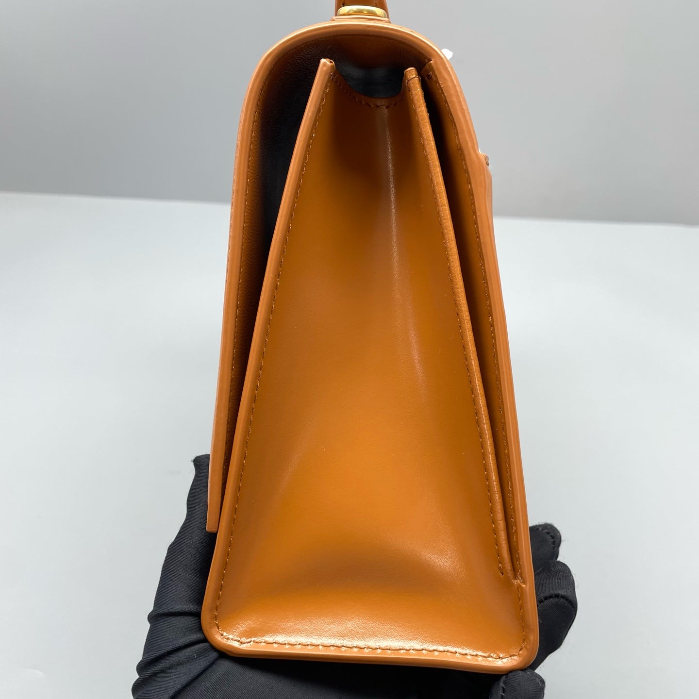 Balenciaga - Hourglass Bag - Smooth calfskin leather - Caramel with Aged Gold-Tone Hardware - (Medium)