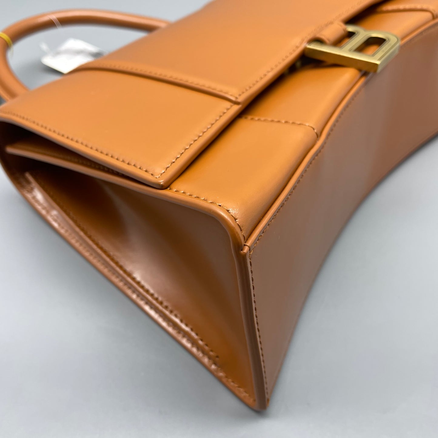 Balenciaga - Hourglass Bag - Smooth calfskin leather - Caramel with Aged Gold-Tone Hardware - (Medium)