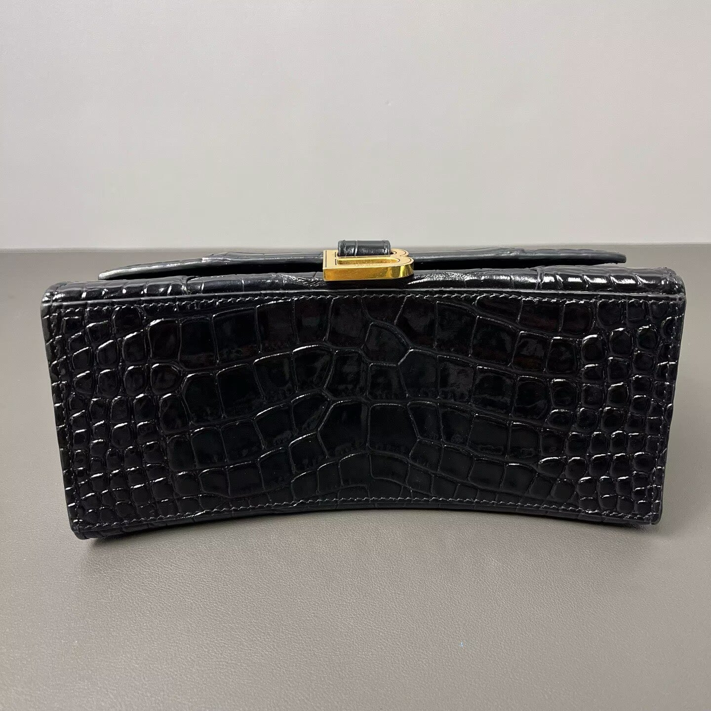 Balenciaga - Hourglass - Calfskin leather - Black with Gold-Tone Hardware - (mini)