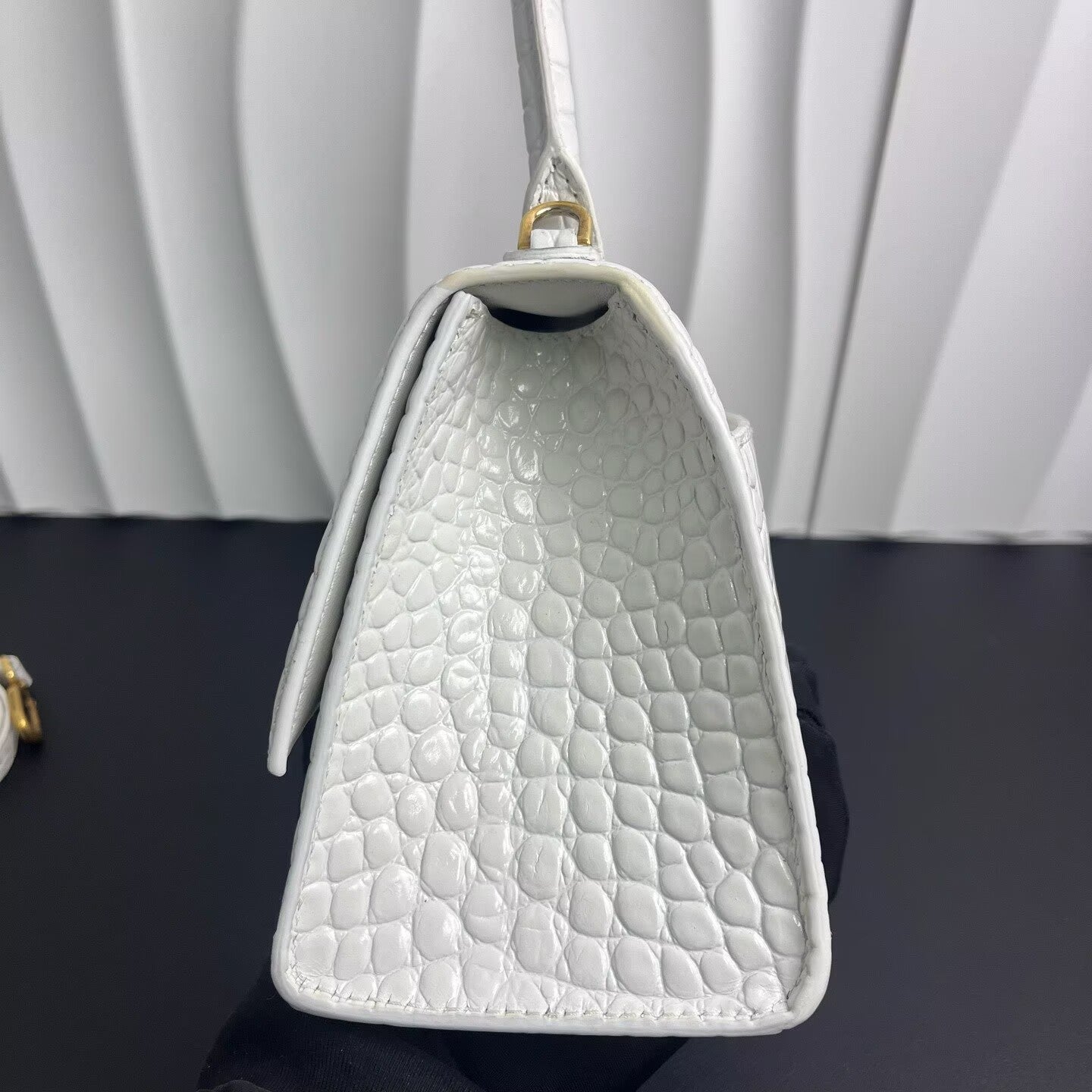 Balenciaga - Hourglass - Calfskin leather - White with Gold-Tone Hardware - (small)