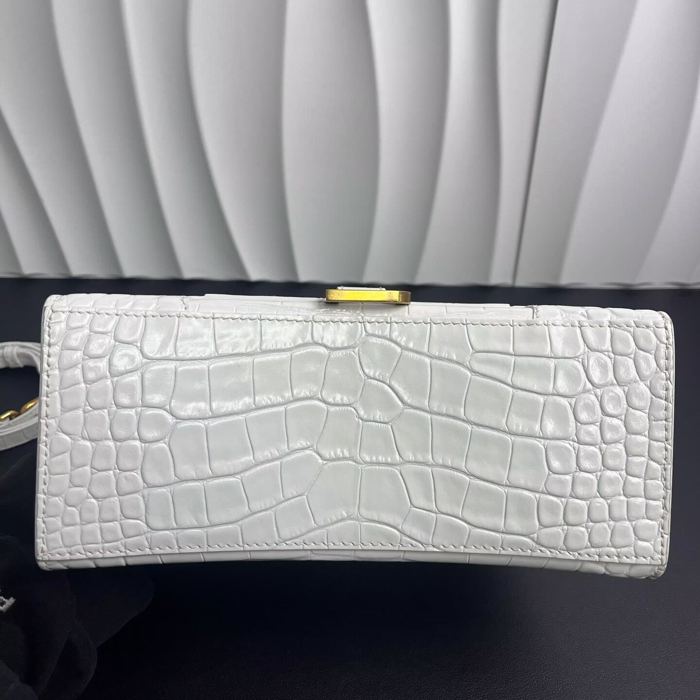 Balenciaga - Hourglass - Calfskin leather - White with Gold-Tone Hardware - (small)