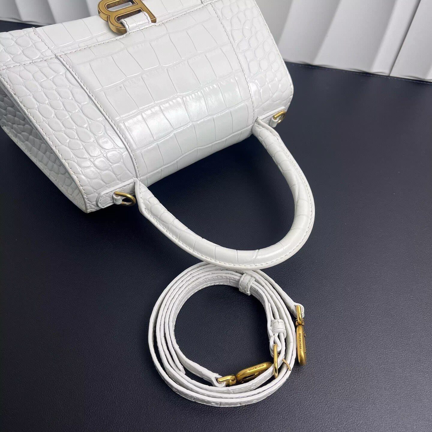 Balenciaga - Hourglass - Calfskin leather - White with Gold-Tone Hardware - (small)